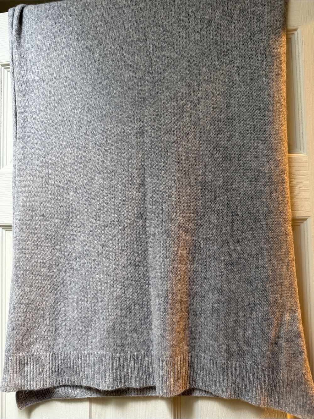 100% Cashmere Scarf Like New